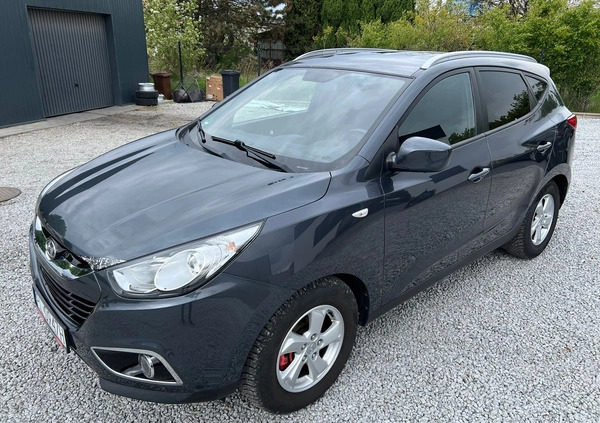 Hyundai ix35 cena 36999 przebieg: 153000, rok produkcji 2011 z Złotów małe 301